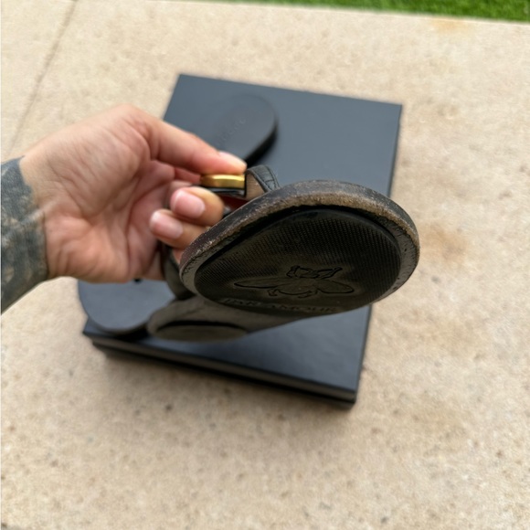 LEATHER THONG SANDAL WITH DOUBLE G - Picture 4 of 8